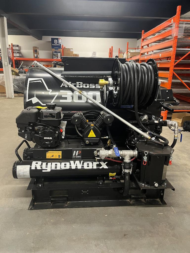 New RynoWorx Airboss 300 Gallon Air Operated Emulsion Sealcoating Sprayer Double Diaphragm Pump Air Asphalt Sealing in Other Business & Industrial in St. Albert - Image 2