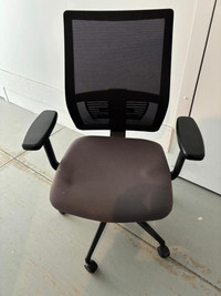 Haworth United Chair in Excellent Condition-Call us now!