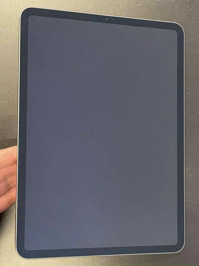 iPad Pro 2 - 11 256 GB Wifi-Only -- Buy from a trusted source (with 5-star customer service!) in General Electronics in City of Toronto - Image 3
