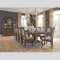 Rustic 7Pc Solidwood Dining Set in Sarnia