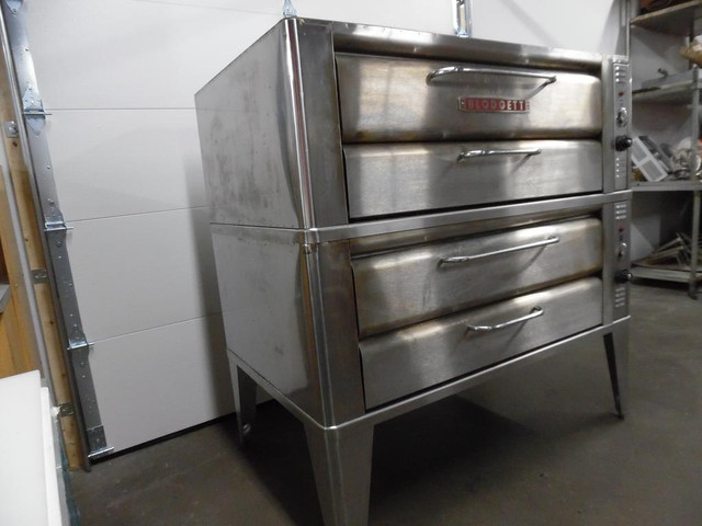Blodgett 961P 60 Double Deck Natural Gas Pizza Oven in Industrial Kitchen Supplies in Toronto (GTA) - Image 2