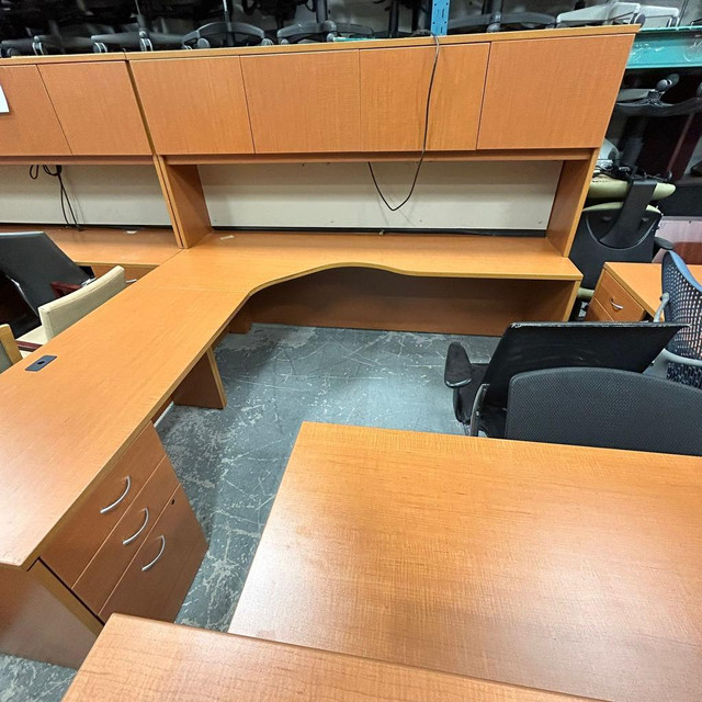 Global L-Shape Desk with Hutch-Excellent Condition-Call us now! in Desks in Toronto (GTA)