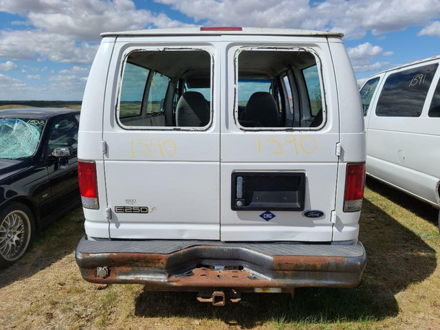 WRECKING / PARTING OUT: 2003 Ford Econoline E250 * Natural gas * in Other Parts & Accessories - Image 4