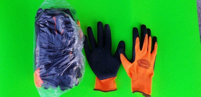 CHTOOLS Gloves Latex Knitted Insulated Green one Dozen Reg $ 60 Sale $30 in Hand Tools in Ontario - Image 2