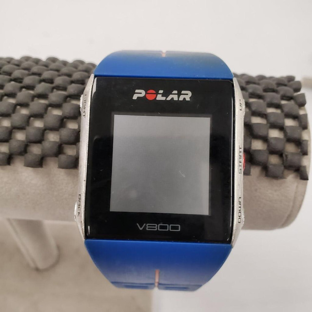 (31132-1) Polar V800 Smart Watch dans Appareils électroniques  à Alberta - Image 2