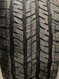 4 pneus d'été P255/70R16 111T Bridgestone Dueler H/T 685 0.0% d'usure, mesure 11-11-11-11/32