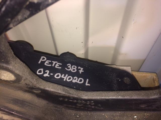 (FRAME HORN)  PETERBILT 387 -Stock Number: H-670 in Auto Body Parts in Saskatchewan - Image 2