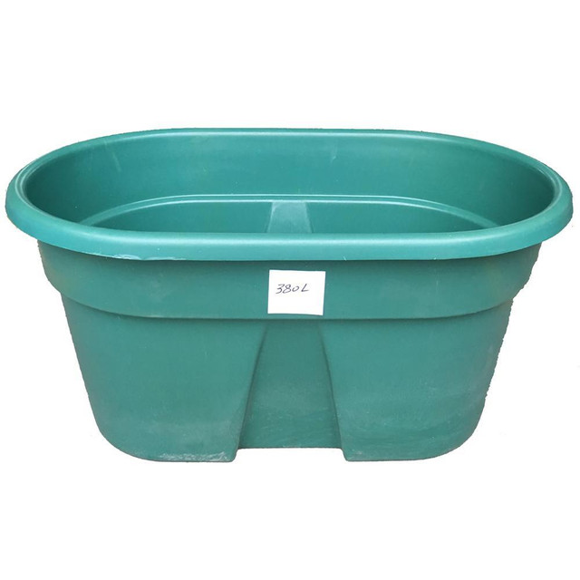NEW ANIMAL & GARDEN LARGE PLASTIC 380L & 150L FEEDER & WATER TUB FEED in Other in Winnipeg - Image 2