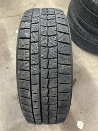 4 pneus dhiver P185/55R16 83T Dunlop Winter Maxx 41.5% dusure, mesure 7-6-7-6/32