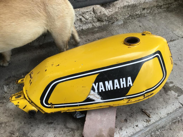1977 1978 Yamaha DT250 DT400 Gas Tank in Motorcycle Parts & Accessories in Ontario - Image 3