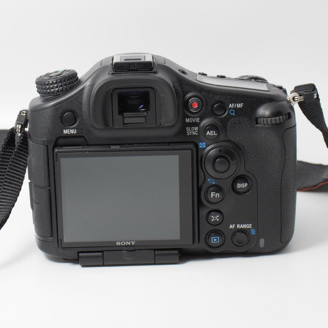 *Recently Serviced* Sony A99 Full Frame Body w 24 mm Zeiss f:2 lens (ID: C- 696) in Cameras & Camcorders - Image 2