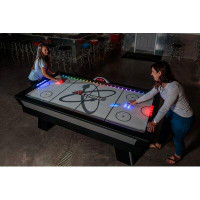 Atomic Game Tables Table de hockey pneumatique de 7,5 pi pour deux joueurs avec tableau de pointage numérique