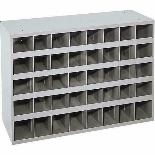 Cabinet  boulon 40 trous in Tool Storage & Benches in Québec