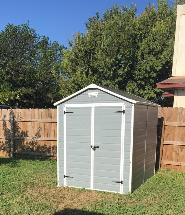 Outdoor Resin Storage Shed Patio Furniture Backyard Garden Tools Lawn in Outdoor Tools & Storage