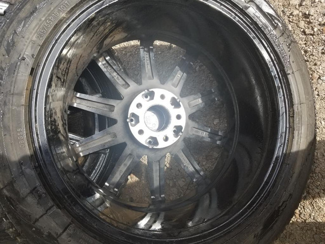 LIKE  BRAND  NEW  FORD EXPLORER    HIGH PERFORMANCE  AVALANCE XTREME  WINTER        TIRES 235 / 65 /   18   ON RIMS in Tires & Rims in Ontario