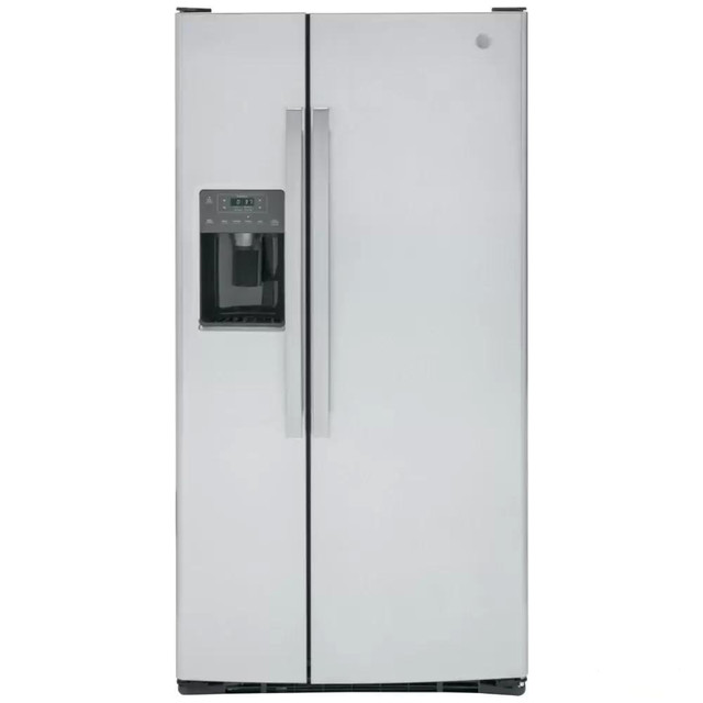 GE GSS23GYPFS 33 Side By Side Refrigerator With Water &amp; Ice Dispenser 23 Cu. Ft. in Refrigerators in Markham / York Region - Image 2