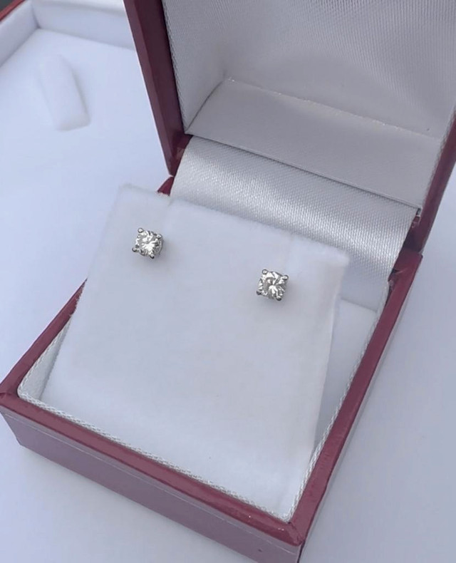 #441 - 0.33 CTW Natural Diamond, 14k White Gold Screwback Studs - NEW in Jewellery & Watches - Image 3