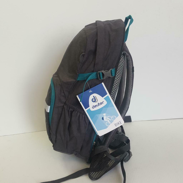 Deuter Bike Touring Daypack - 20L - Pre-owned - KXXKXT in Other in Calgary - Image 3