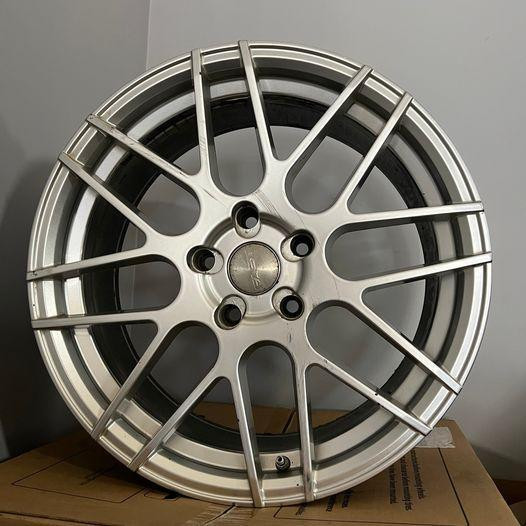 Set of 4 Used FAST WHEELS SILVER Wheels 18 inch 5x120 for Sale in Tires & Rims in Toronto (GTA)