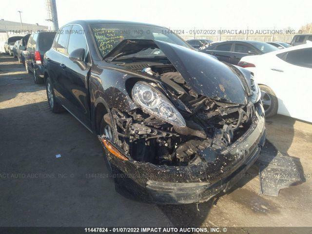 PORSCHE CAYENNE (2011/2018  FOR PARTS PARTS ONLY in Auto Body Parts