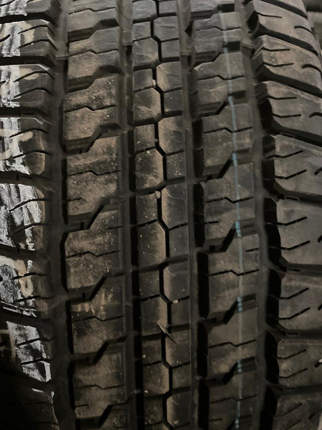4 pneus dété P265/65R18 114T Goodyear Wrangler Fortitude HT 19.0% dusure, mesure 10-10-9-10/32 in Tires & Rims in Québec City