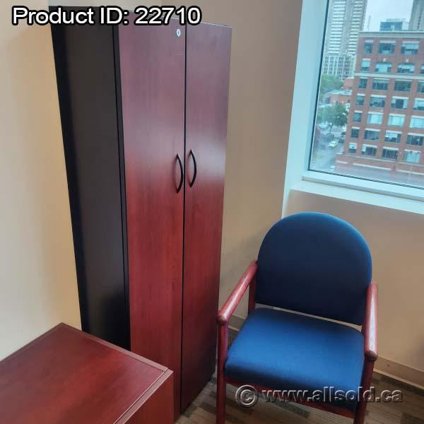 Used Office Furniture: NEW LISTINGS! Variety of Office Desks, Chairs, File Cabinets and MORE! in Multi-item in Calgary - Image 2