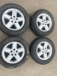 215/65R16 set of 4 Rims &amp; summer Tires that came off a 2005 Nissan X trail