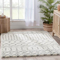 Well Woven Well Woven Coimbra Moroccan Diamond Pattern Ivory Thick & Soft Shag Rug