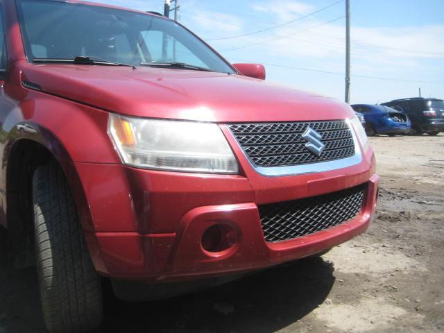 2010 Suzuki Grand Vitara 4CYL 4X4 Automatic pour piece # for parts # part out in Auto Body Parts in Québec