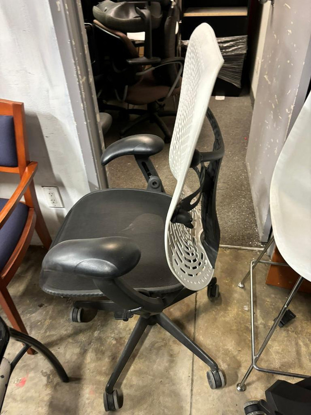 Herman Miller Mirra Chair-Fully Loaded-Excellent Condition-Call us now! in Chairs & Recliners in Toronto (GTA) - Image 3