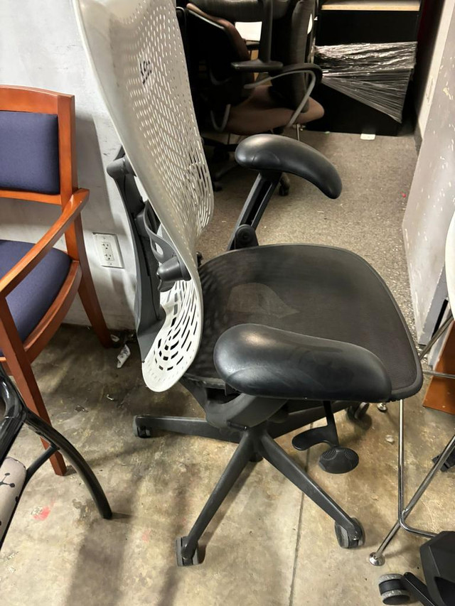 Herman Miller Mirra Chair-Fully Loaded-Excellent Condition-Call us now! in Chairs & Recliners in Toronto (GTA) - Image 2
