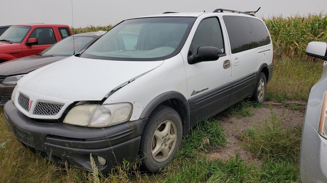 Parting out WRECKING: 2005 Pontiac Montana in Other Parts & Accessories - Image 3