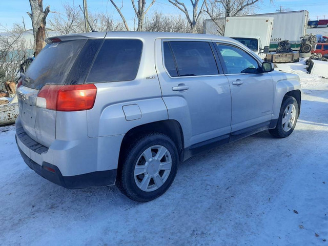 2011 Gmc Terrain SLE1 FWD 2.4L For Parts Outing in Auto Body Parts in Manitoba - Image 4
