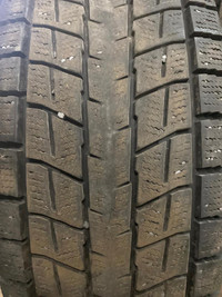 4 pneus dhiver P255/70R17 115R Dunlop Winter Maxx SJ8 37.0% dusure, mesure 9-9-9-9/32