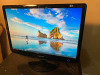 Used 22 Samsung 2232GW Wide Screen LCD Monitor with HDMI for Sale, Can deliver