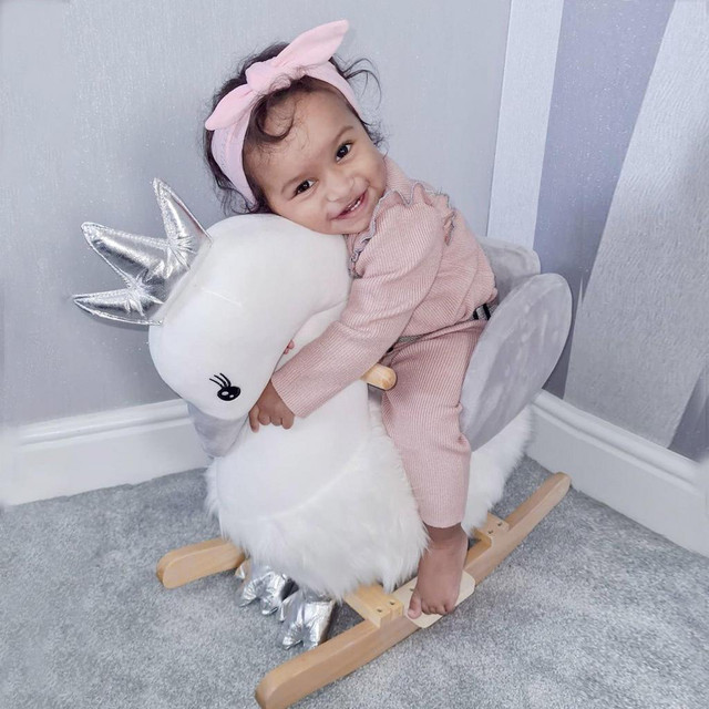 KIDS WOODEN ROCKING HORSE SWAN BABY ROCKING CHAIR PLUSH RIDE ON SWAN WITH SOUNDS in Toys & Games