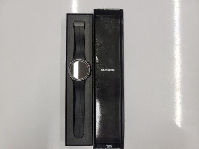 SAMSUNG GALAXY WATCH ACTIVE, ACTIVE 2, WATCH 4, 4 CLASSIC,WATCH 5,5 PRO  NEW CONDITION WITH ACCESSORIES 1 Year WARRANTY in Cell Phone Accessories in New Brunswick - Image 2