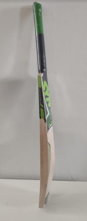 Cricket Bat - Synco Brand K4000 in Other - Image 4