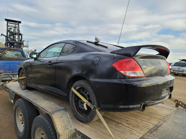 Parting out WRECKING: 2006 Hyundai Tiburon Parts in Other Parts & Accessories - Image 3