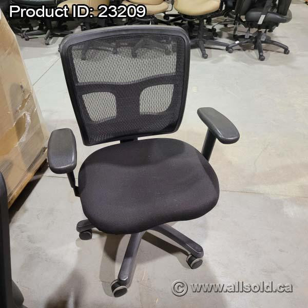 QUANTITIES of Adjustable Office Chairs: Various Styles, Colors, and Price Points in Chairs & Recliners in Alberta - Image 2
