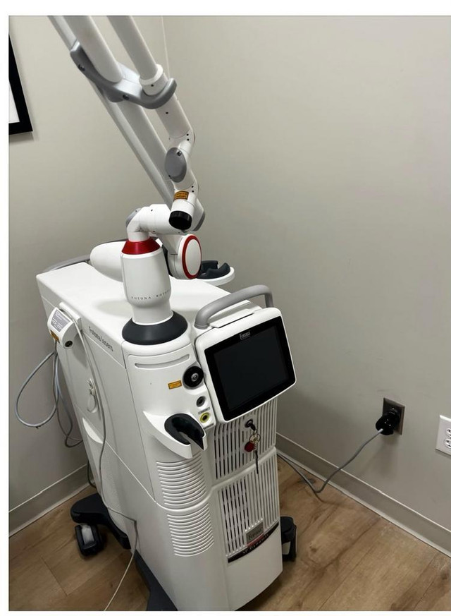 DYNAMIS SP - Fotona Aesthetic 2021 Laser - LEASE TO OWN $4400 CAD per month in Health & Special Needs