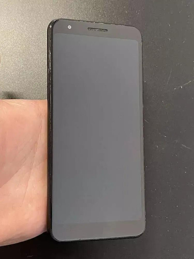 Pixel 3a 64 GB Unlocked -- Let our customer service amaze you in Cell Phones in St. Catharines - Image 3