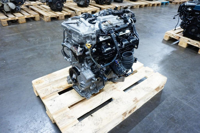 Toyota Prius Hybrid 2010-2011-2012-2013-2014-2015-2016-2017 2ZR FXE 1.8L ENGINE INSTALLATION INCLUDE MOTEUR INCLUS in Engine & Engine Parts in Rouyn-Noranda