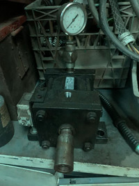 Cylinder, Parker 2A pneumatic with pressure gauge,  Model 0.5 00C2AU14A. 1.500