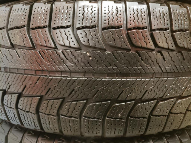 (DH107) 2 Pneus Hiver - 2 Winter Tires 205-70-15 Michelin 6-7/32 in Tires & Rims in Greater Montréal - Image 3
