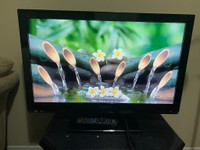 Used 32”  Panasonic  TC=L32C5 TV with HDMI (1080) for Sale