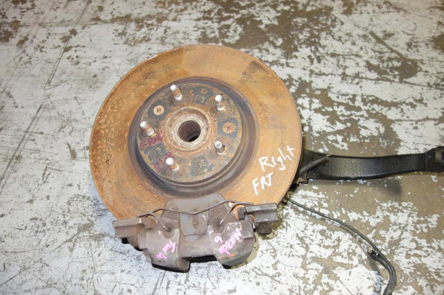 JDM Mazda 6 Spindle Knuckle Hub Caliper Front Passenger Right RH Speed 6 OEM 2006 2007 in Other Parts & Accessories in Longueuil / South Shore - Image 2