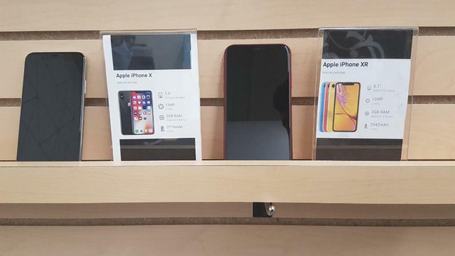 UNLOCKED iPhone XS 64GB, 256GB New Charger 1 YEAR Warranty!!! Spring SALE!!! in Cell Phones in Calgary - Image 4