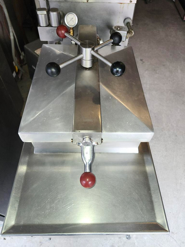 RARE*PROPANE*HENNY PENNY PRESSURE FRYER **ONLY**$3995 in Industrial Kitchen Supplies