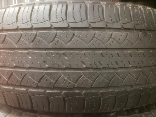 (D126) 1 Pneu Ete - 1 Summer Tire 235-65-18 Michelin 4/32 in Tires & Rims in Greater Montréal